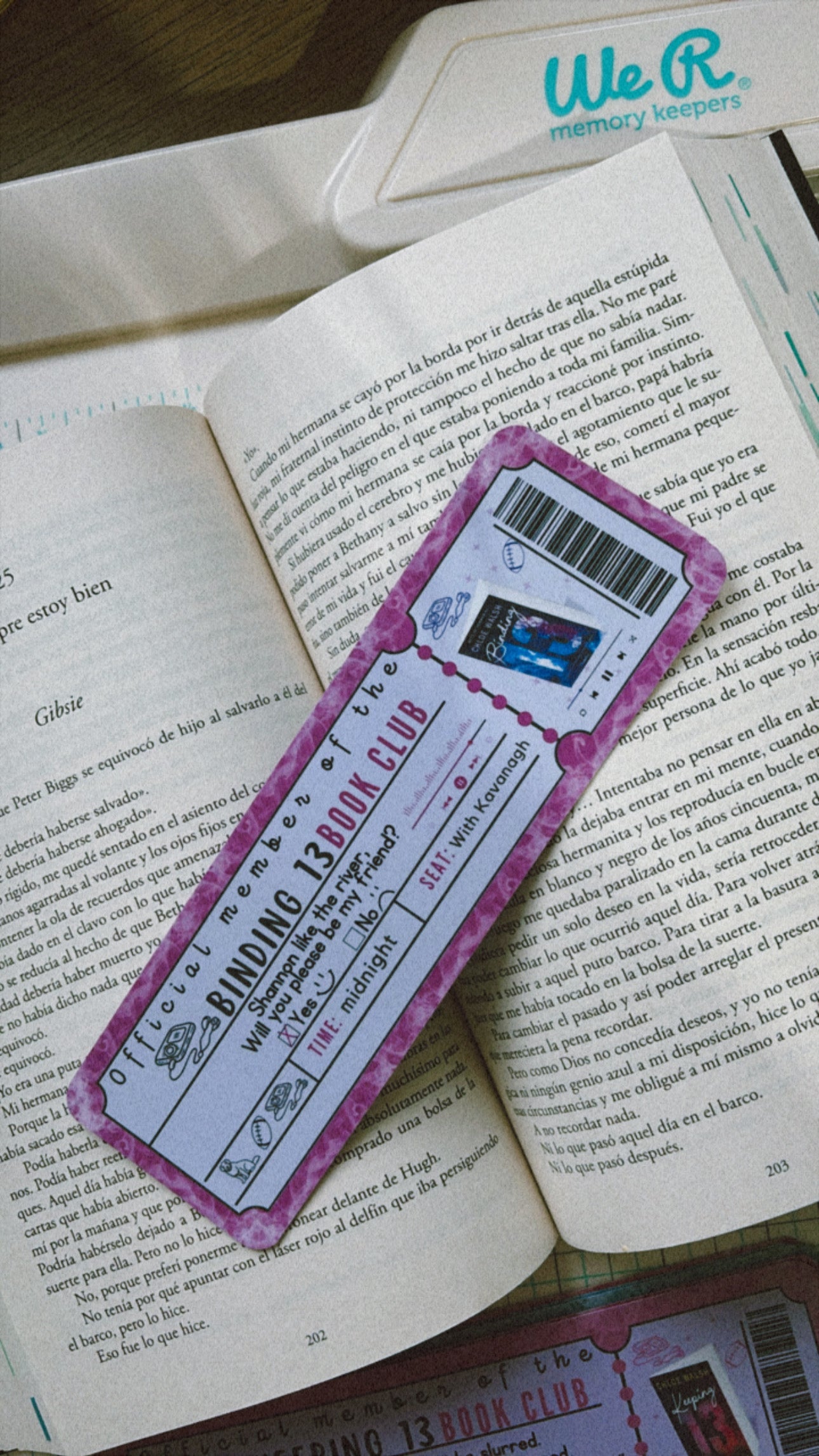 Marcapáginas con forma de Ticket Los chicos de Tommen