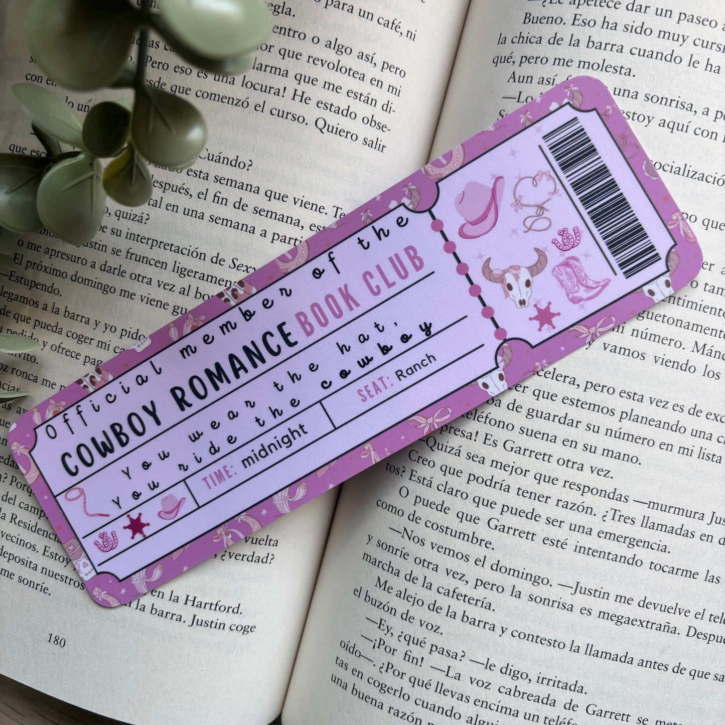 Marcapáginas con forma de ticket de tropes literarias.