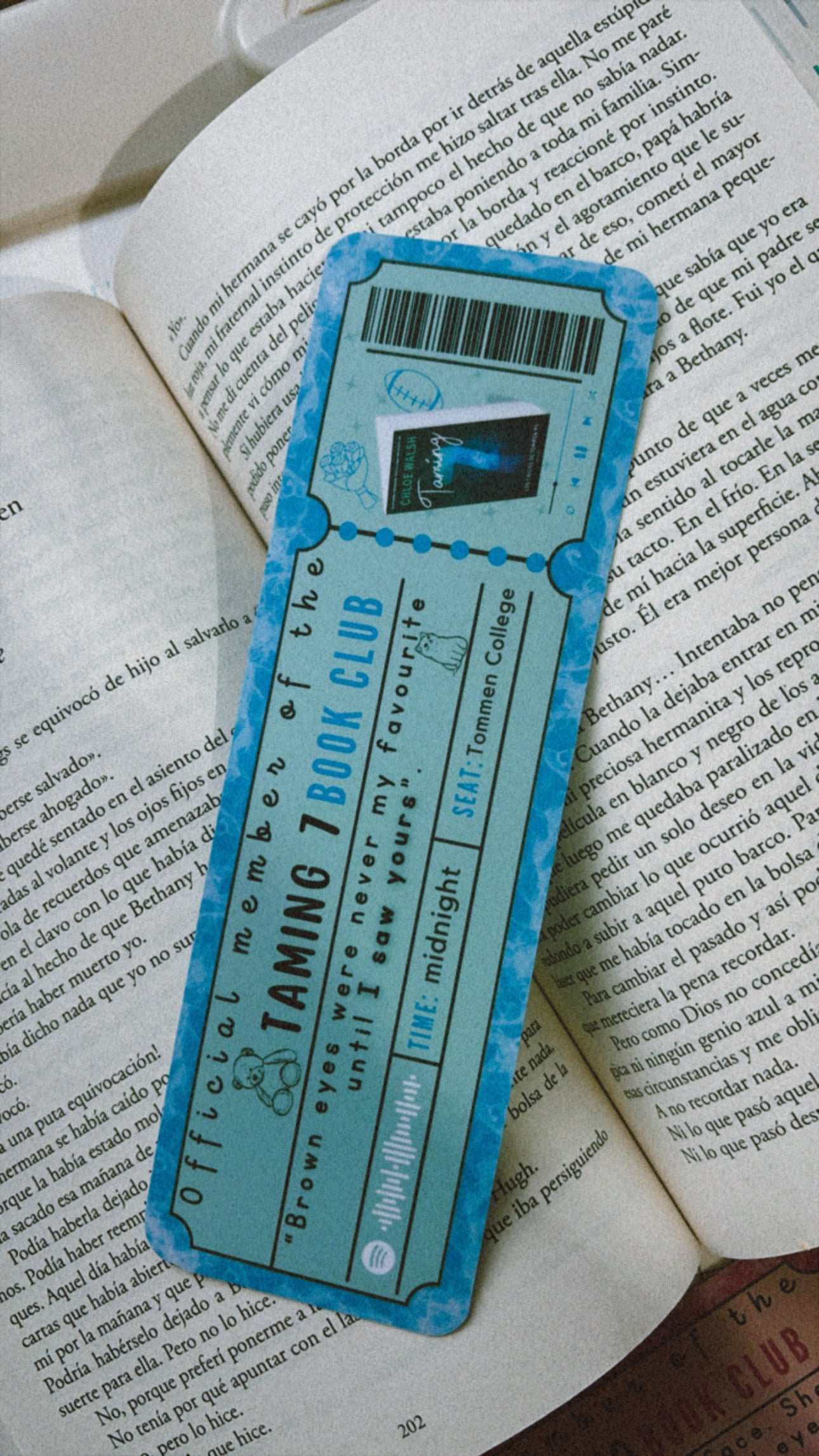 Marcapáginas con forma de Ticket Los chicos de Tommen