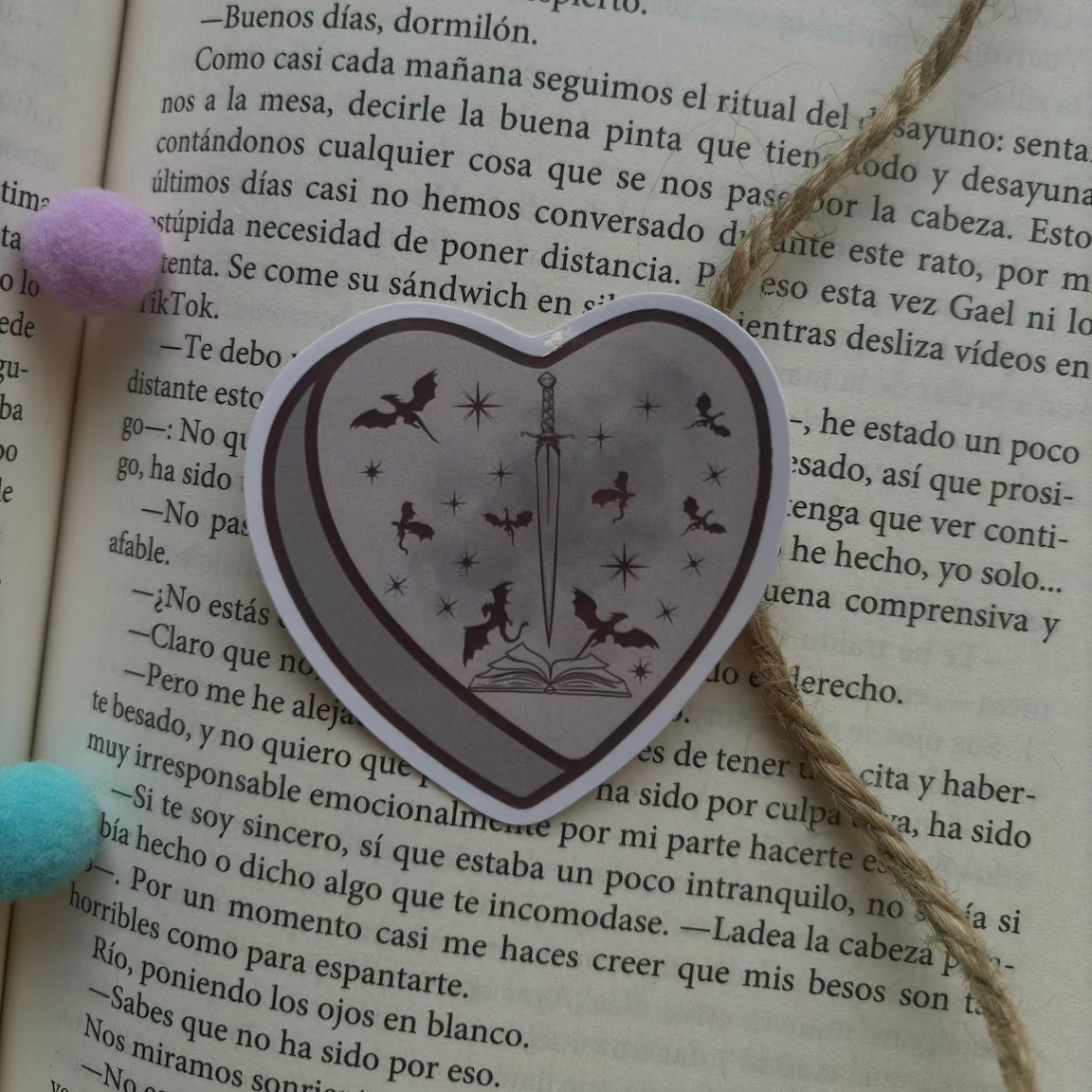 Pegatinas corazones con tropes literarios.