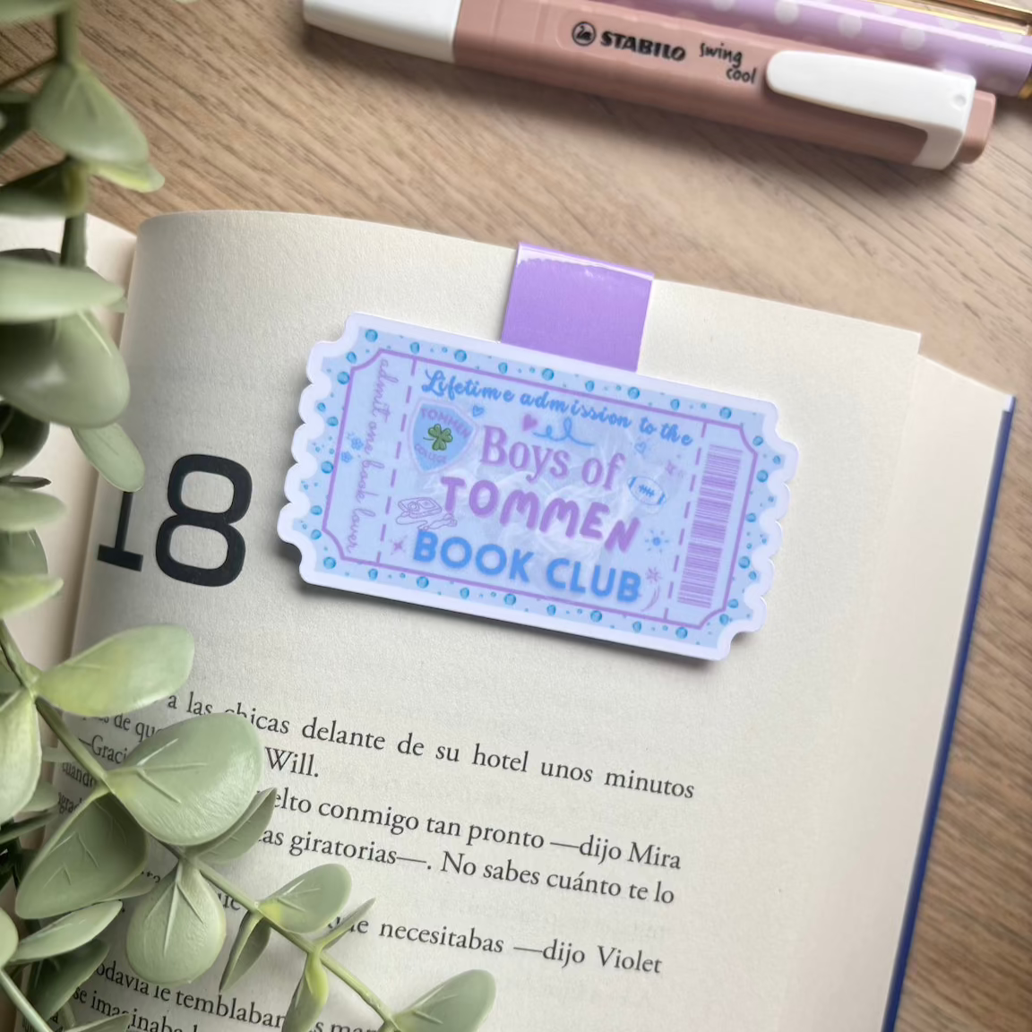 Marcapáginas magnético con forma de ticket 'Los chicos de Tommen'
