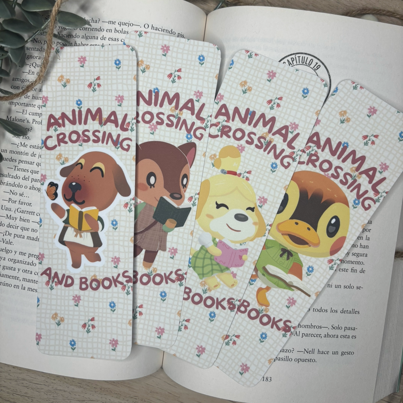 Marca páginas tradicional Animal Crossing and Books