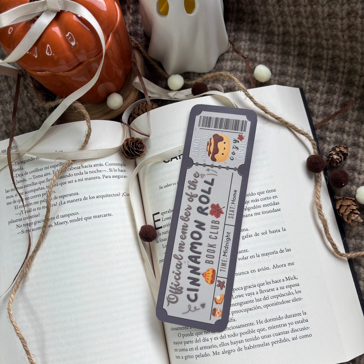 Ticket 'cinnamon roll bookclub'