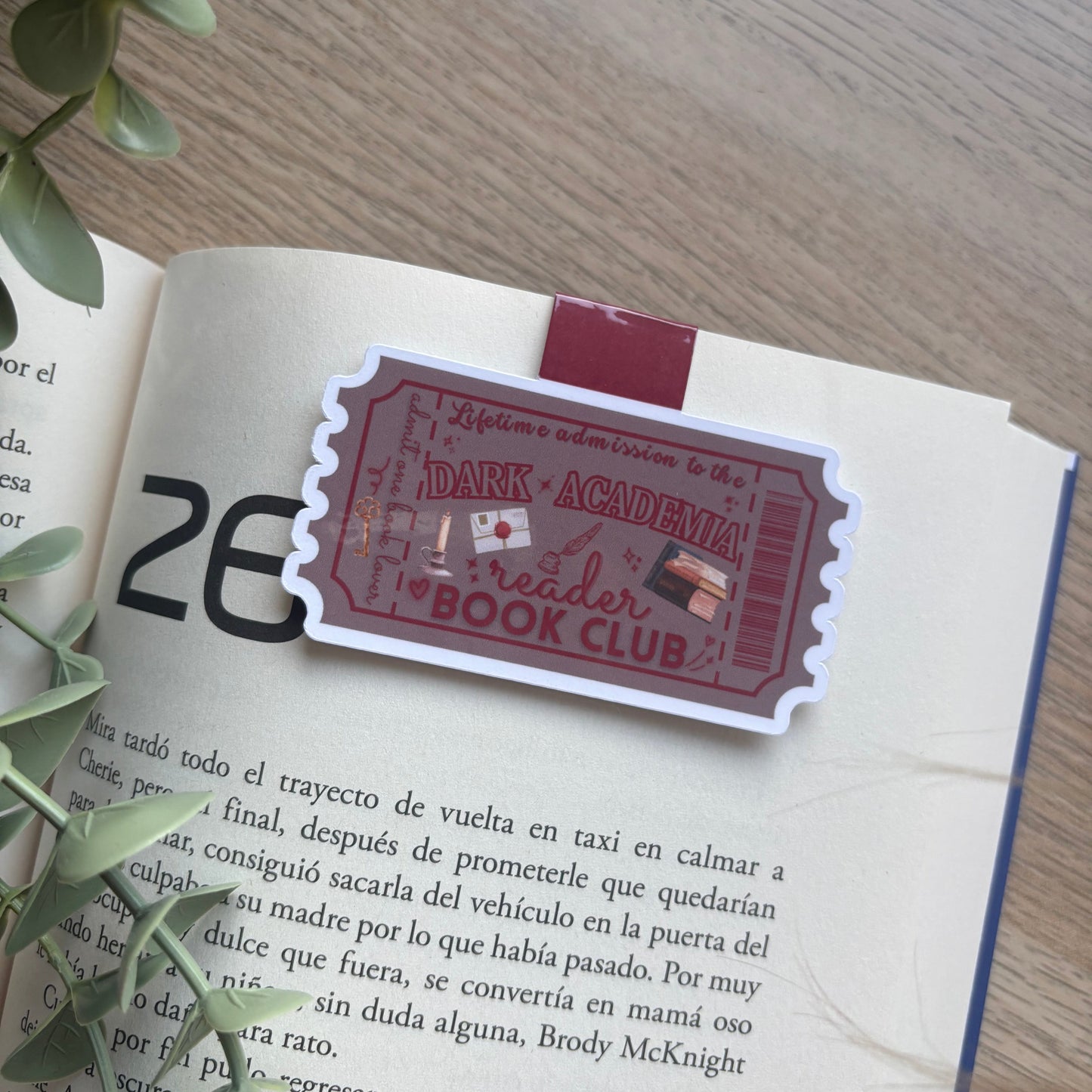 Marcapáginas magnético con forma de ticket