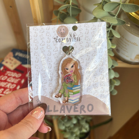 Llavero Bratz leyendo revista BRAVO