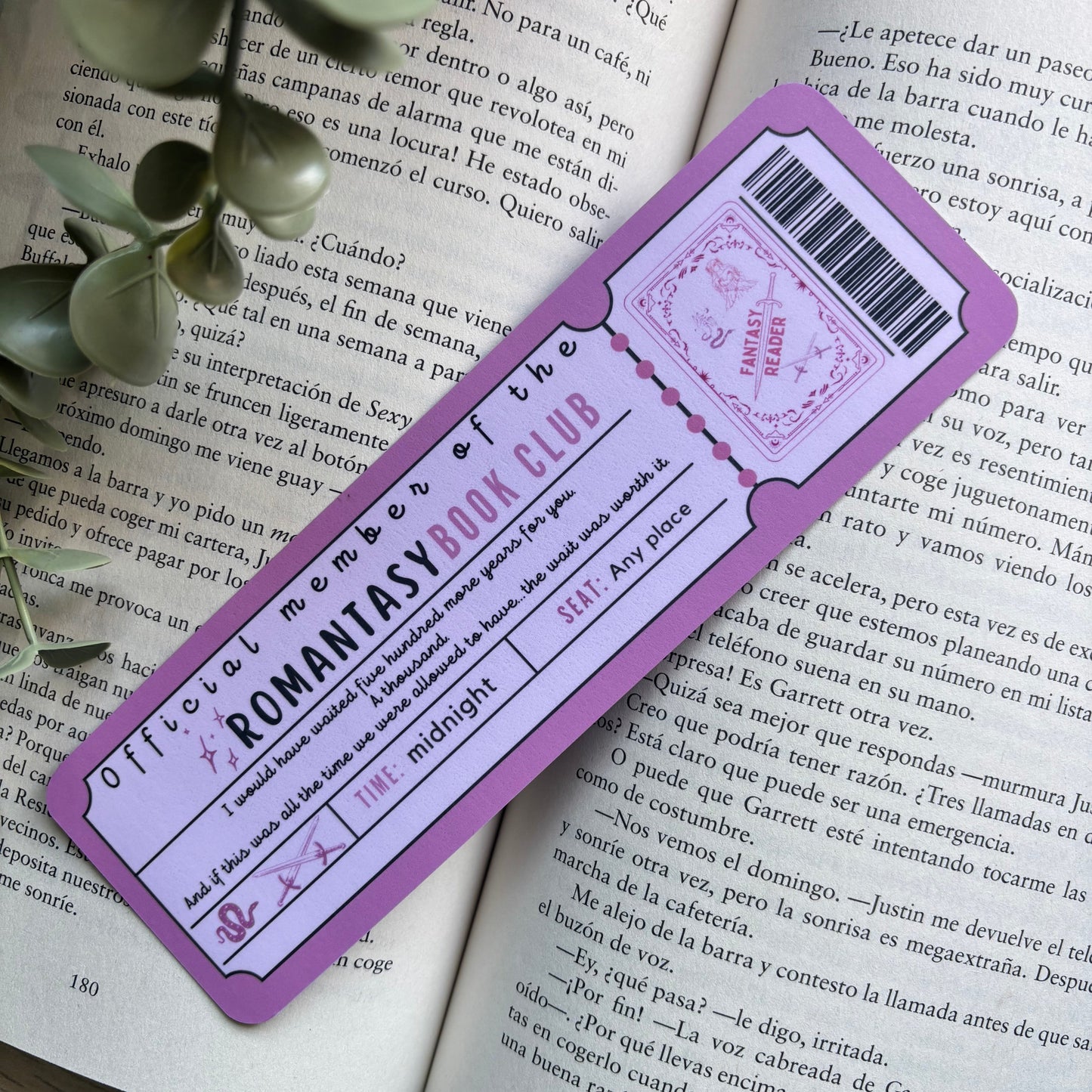 Marcapáginas con forma de ticket de tropes literarias.