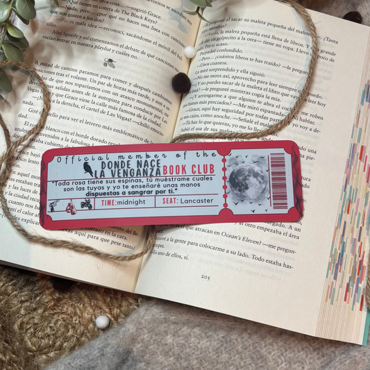 Marcapáginas con forma de ticket Donde nace la venganza, de Judith Capel