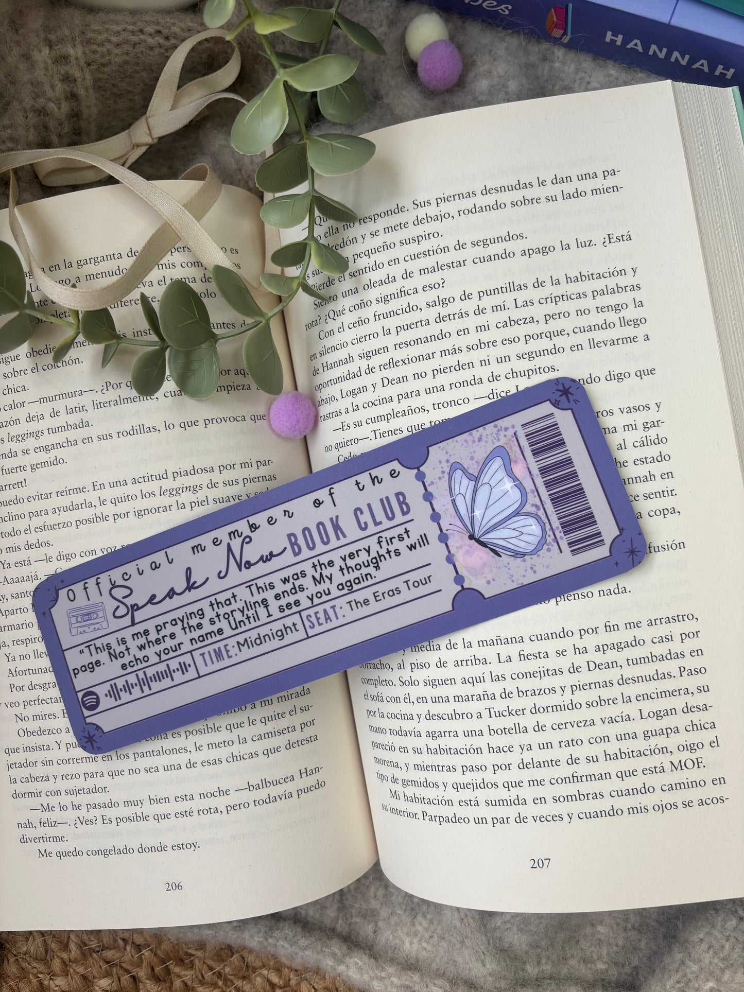 Marcapáginas con forma de ticket Eras Taylor Swift.