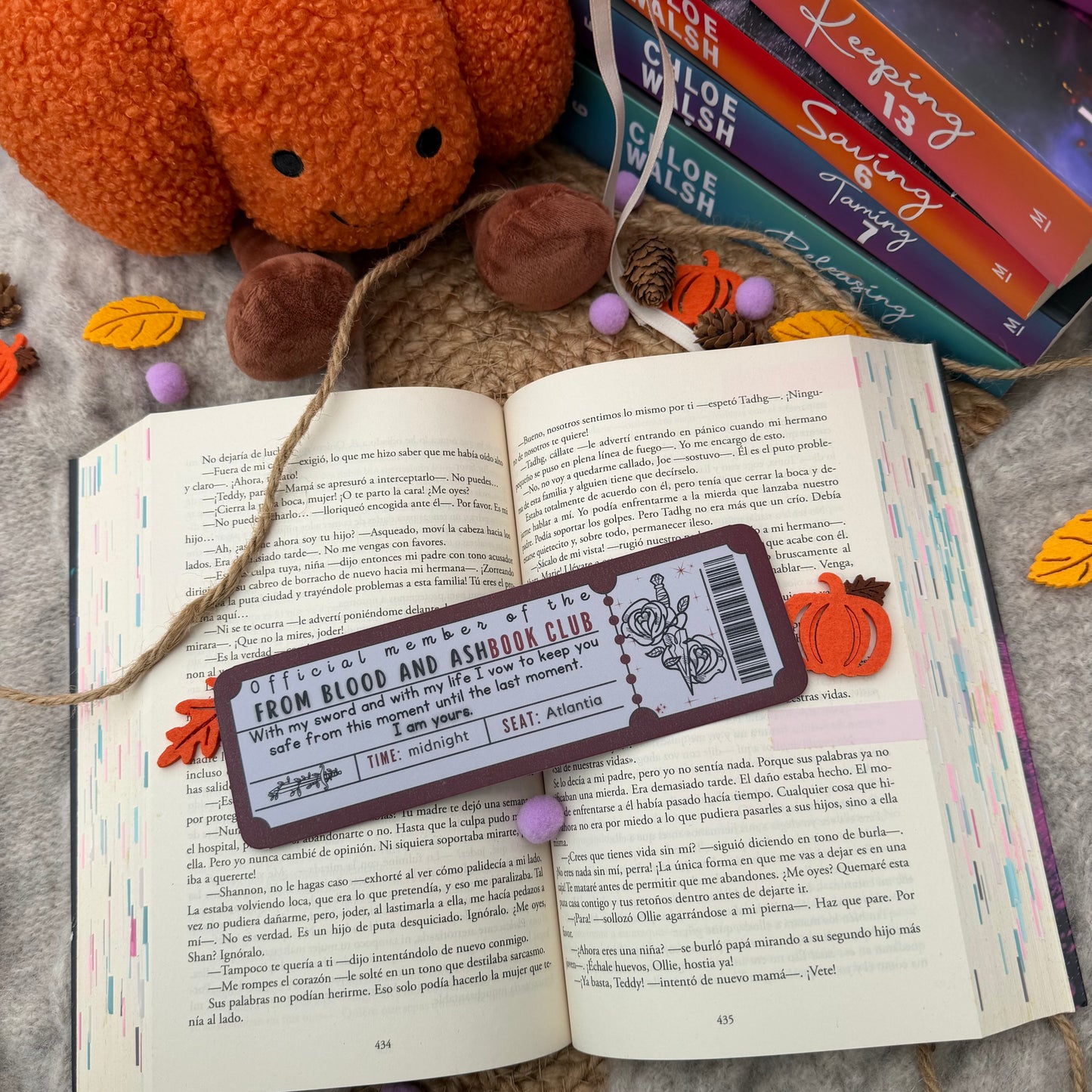 Marcapáginas con forma de ticket De Sangre y Cenizas.