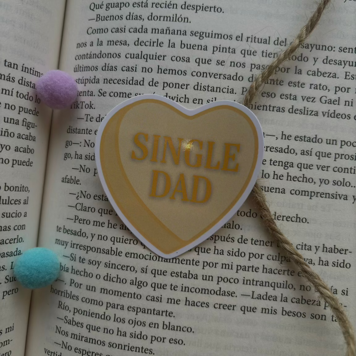 Pegatinas corazones con tropes literarios.