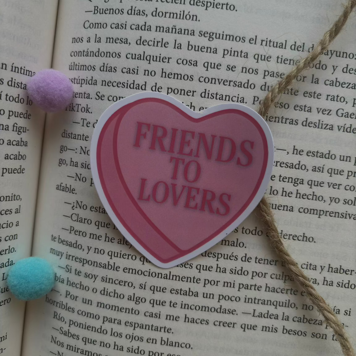 Pegatinas corazones con tropes literarios.
